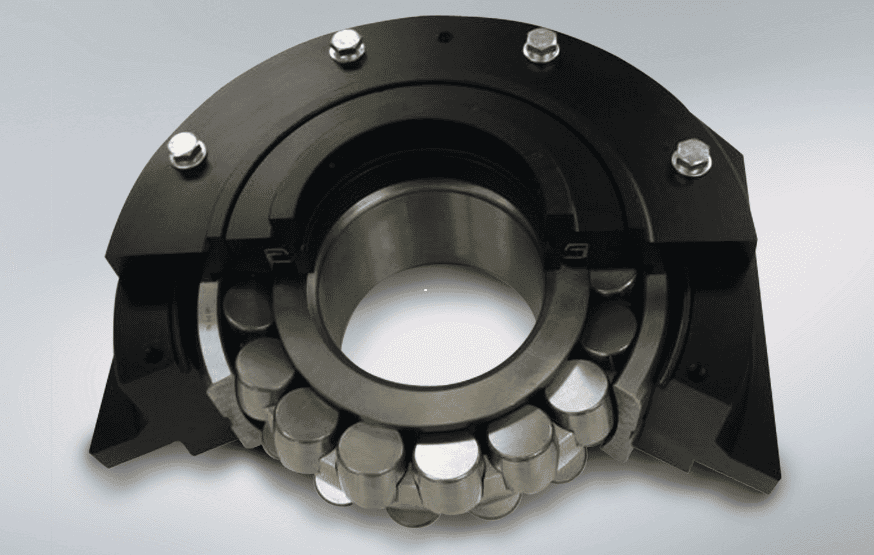 Spherical Roller Bearing, Integrated Assembly, cut, top A cut-away of NSK’s pre-assembled, integrated bearing assembly
