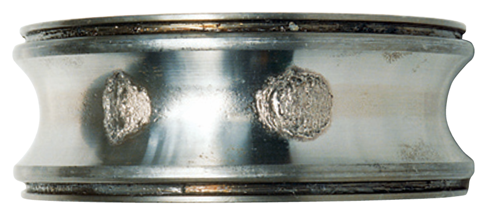Fig.3　Example of Bearing Spalling