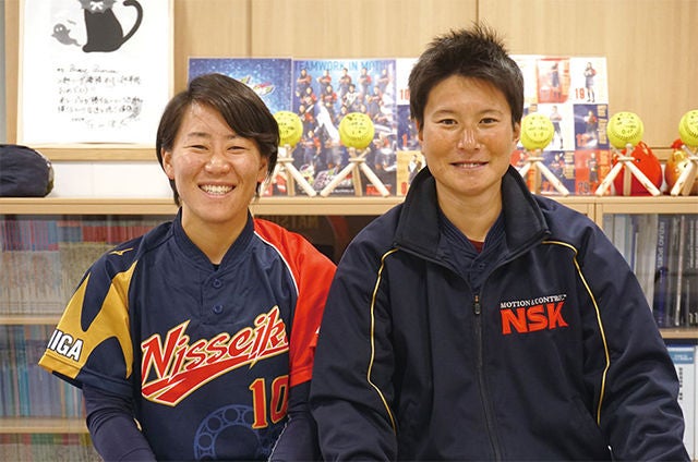 遠藤 麻美(写真右)、松田 愛実(写真左)