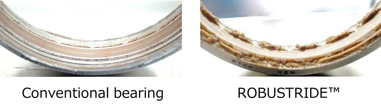 Fig.3　Residual Grease on the Outer Ring Raceway After Endurance Testing