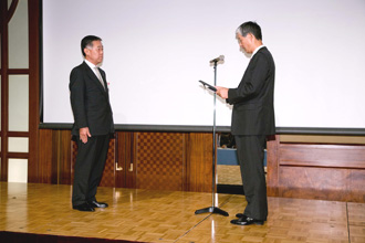 NSK President and CEO Norio Otsuka received the award