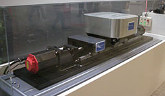 Low vibration, fast acceleration/deceleration for large machine tools