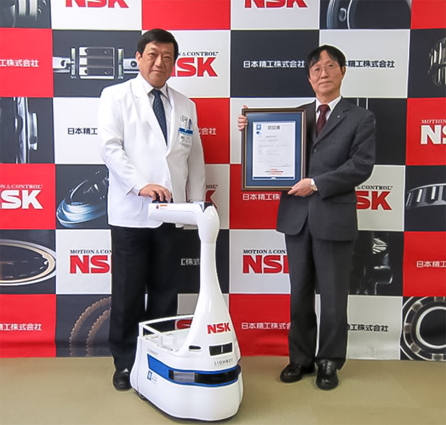 Presenting the LIGHBOT guide robot to the Kanagawa Rehabilitation Center