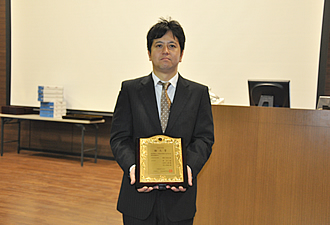 日本材料学会論文賞を受賞