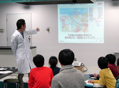 小学生向け科学教室の様子