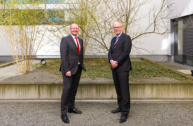 左:欧州総支配人、NSKヨーロッパ社社長、Ulrich Nass / 右:Brüel & Kjær CEO、Marcel Van Helten